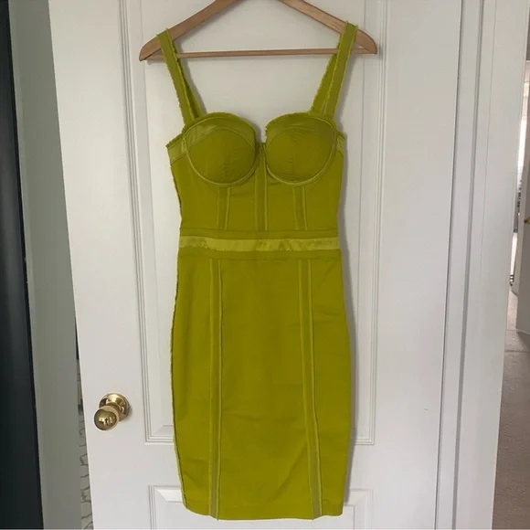 **NEW MARCIANO DRESS** - Picture 1 of 6